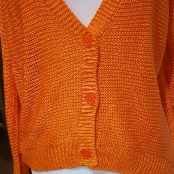 LOVE By Design lattice sleeve Tangerine Sweater NWT - Picture 2 of 5
